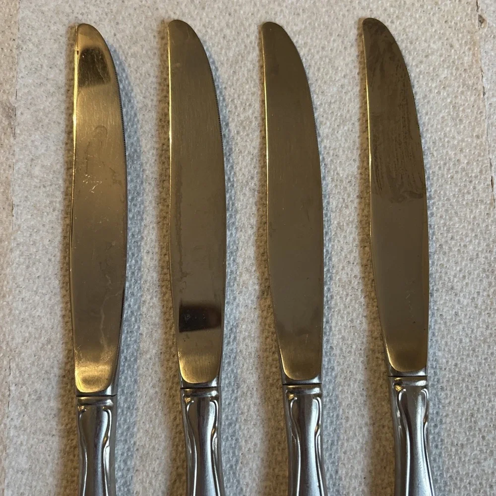 Oneida Community CANTATA Stainless Lot of 4 Knives Flatware 9 inch